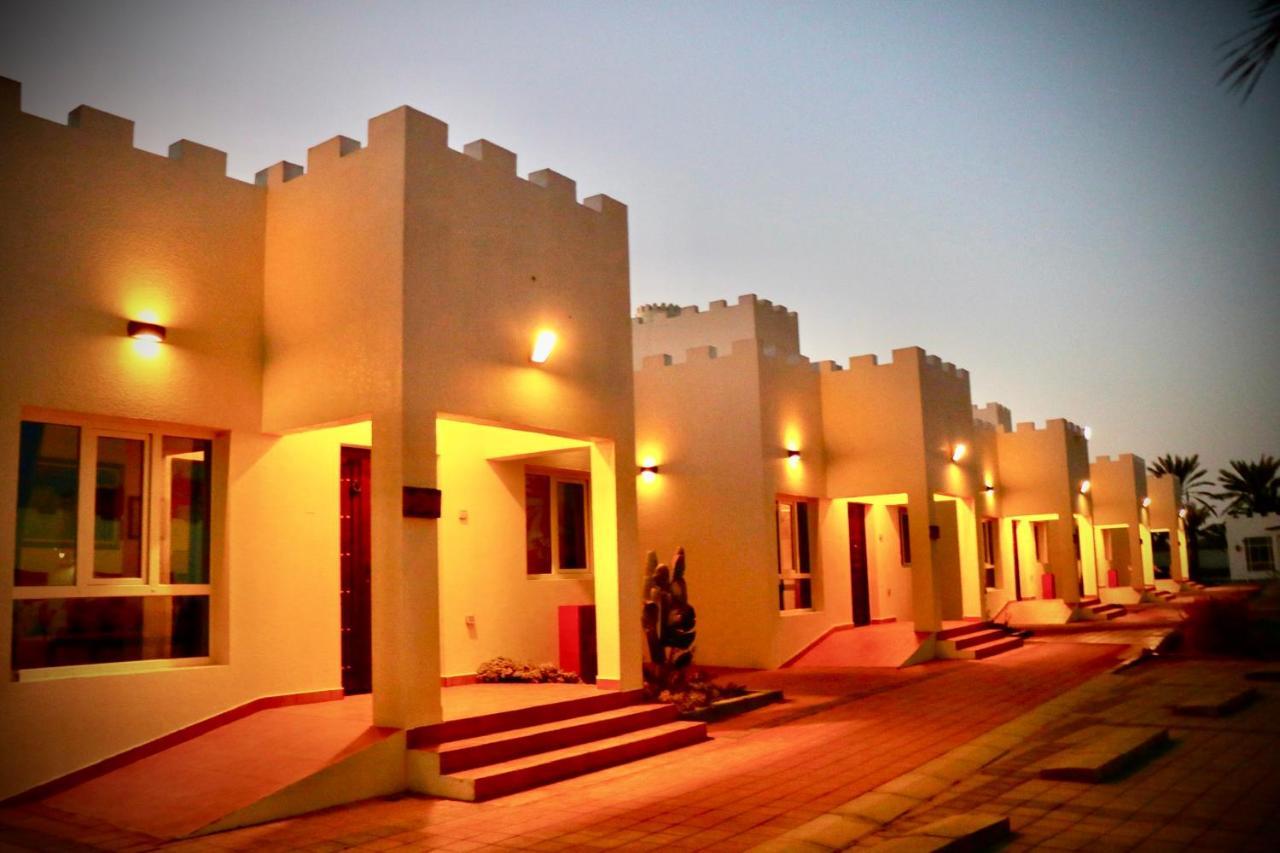 Coastline Resort Al-Musannah Extérieur photo