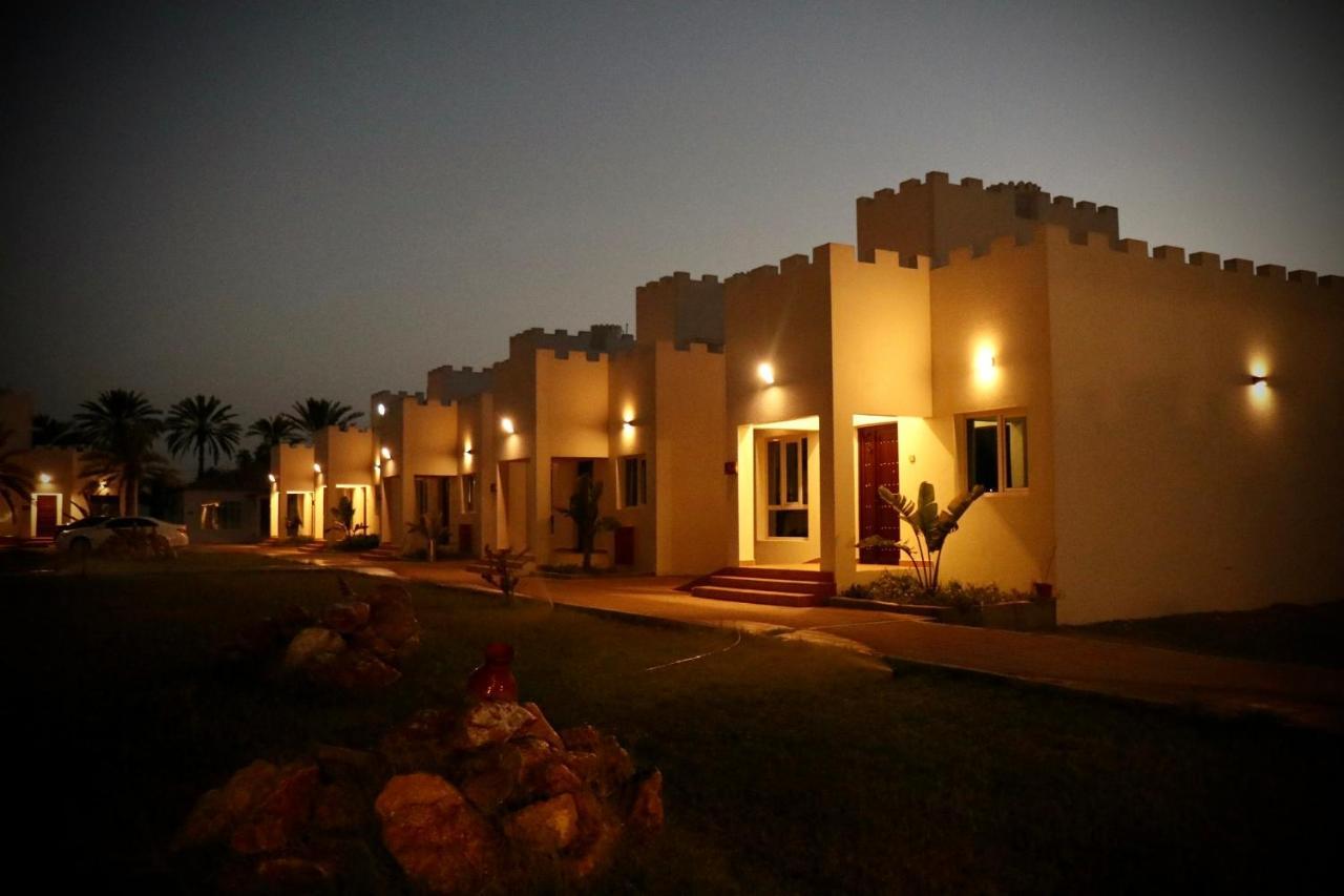 Coastline Resort Al-Musannah Extérieur photo
